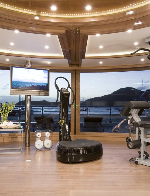 Guests can enjoy motor yacht Alfa Nero's fully equipped gym