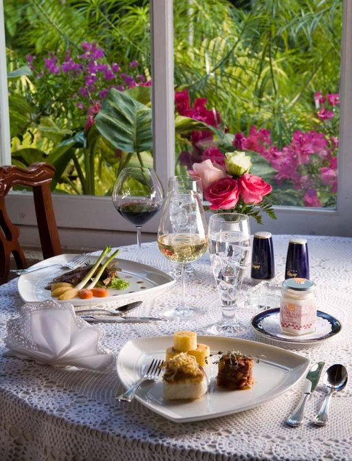 Graycliff Restaurant table setting