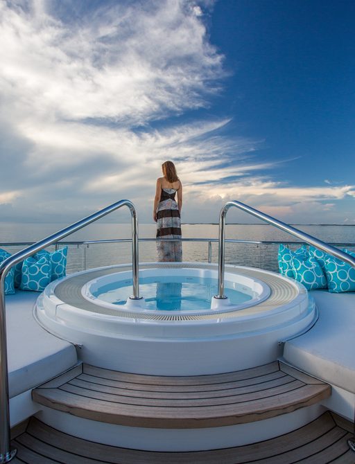 Jacuzzi onboard MY Dream 
