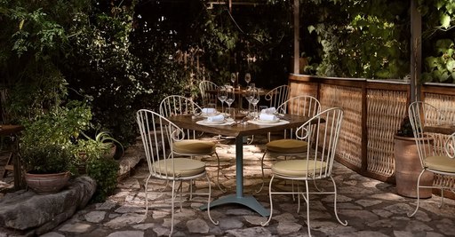 Prosilio Zakynthos outdoor dining area