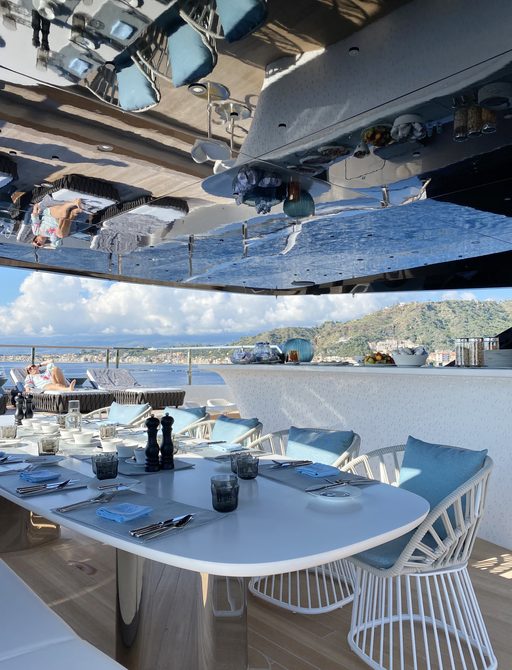 Alfresco dining on board charter yacht PANDION PEARL