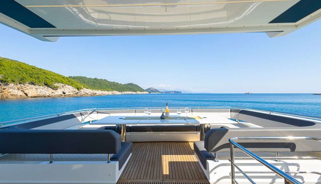 Paradise Yacht 3