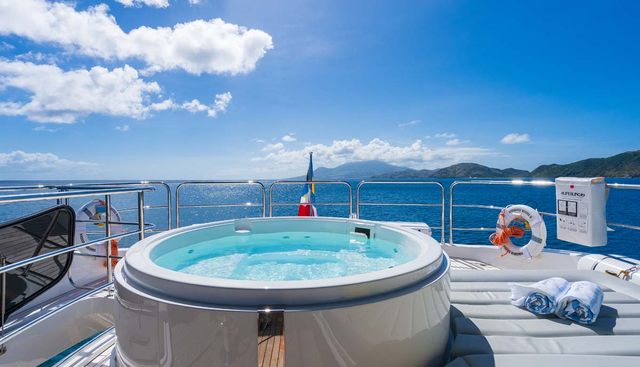 Roamer Yacht 2