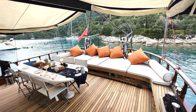 Carolina Yacht 4