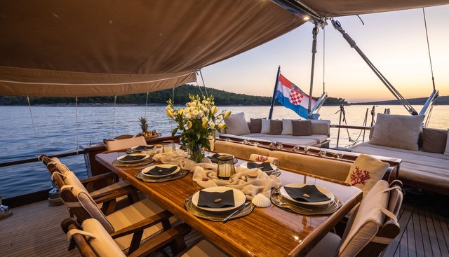 Pacha Yacht 2