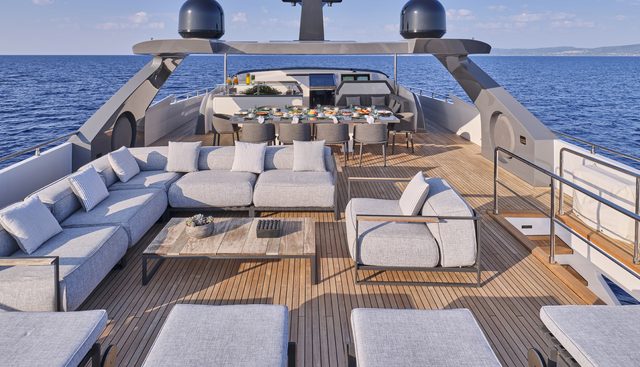 Four Joys Yacht 3
