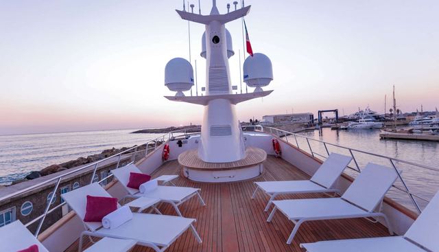 Deneb's Daughters Yacht 2