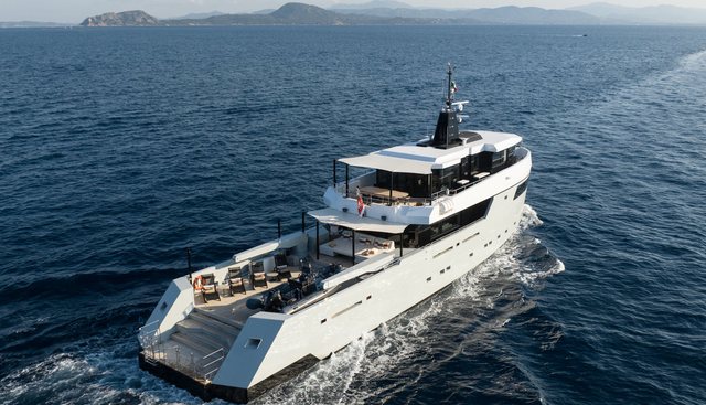 Fox Yacht 5