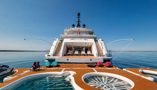 Rose d'Or Yacht 4