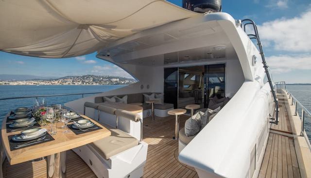 Goldfinger Yacht 3
