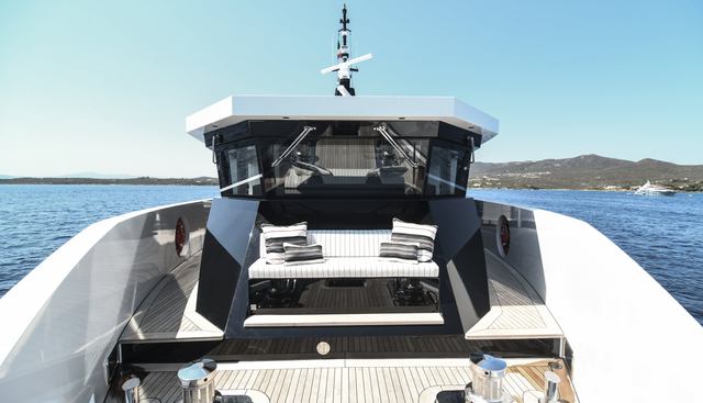 Fox Yacht 2