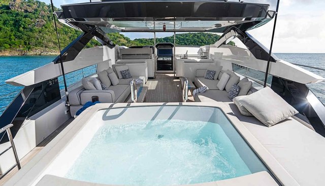 Never Blue Yacht 3