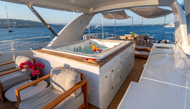 Lady H Yacht 2