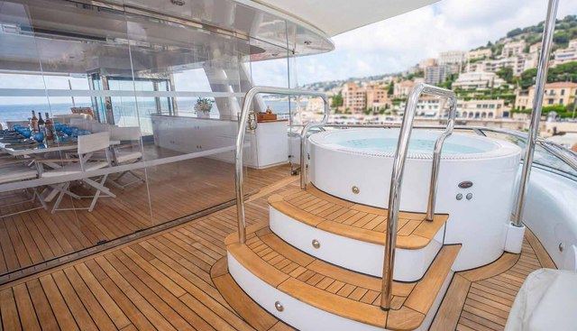 Jubilee Yacht 2