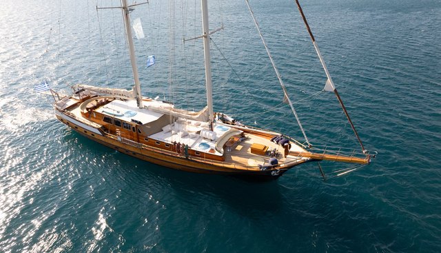 Entre Cielos Yacht 3