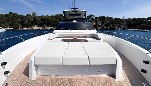 Yamas Yacht 2