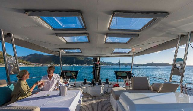 Azure Yacht 3