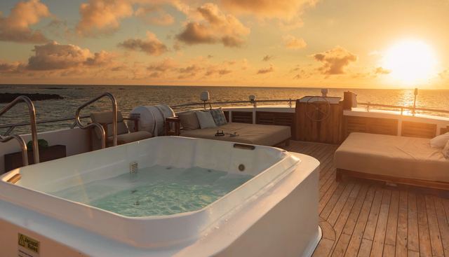 Galapagos Sea Star Yacht 2