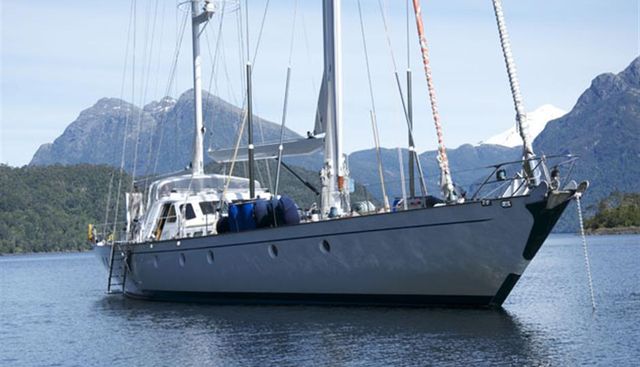 Acoa Charter Yacht - 2