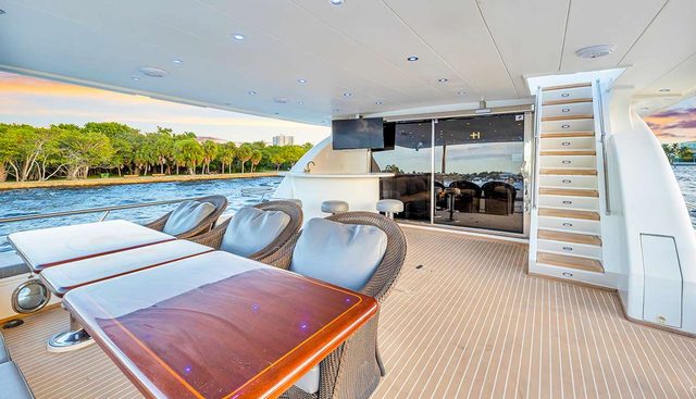 The Program Yacht 4