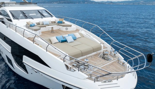 Zozo Yacht 2