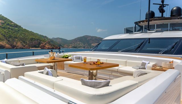 Lady Dia Yacht 2