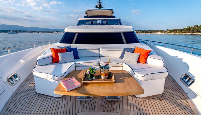 Calm Yacht 2