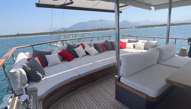 Ayo Yacht 3