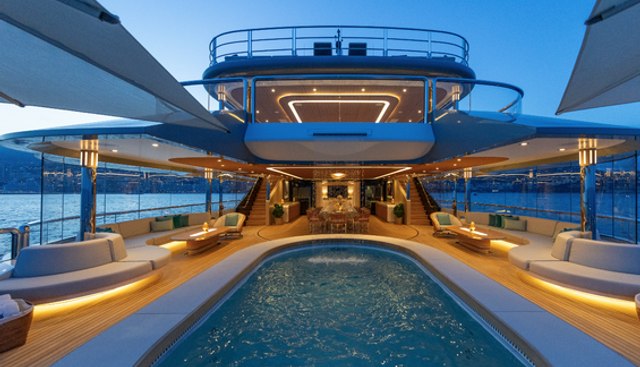 Luna Yacht 4