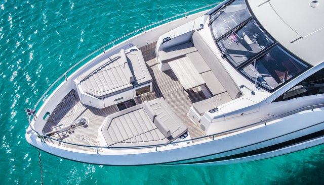Ascend Yacht 2