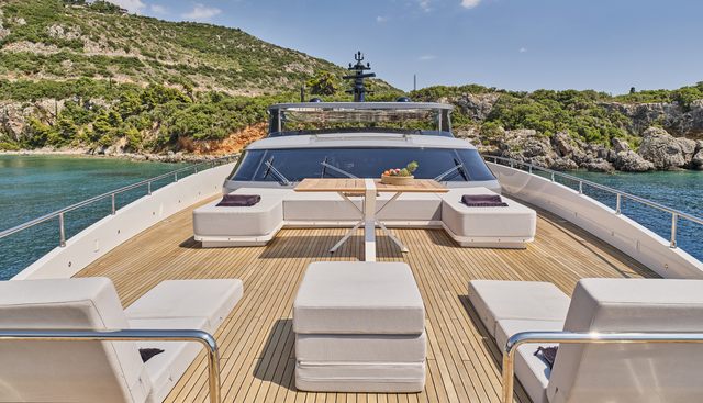 Four Joys Yacht 2