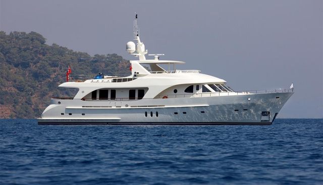 Maximus Star Charter Yacht