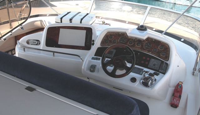 Lucky Seven Yacht 2