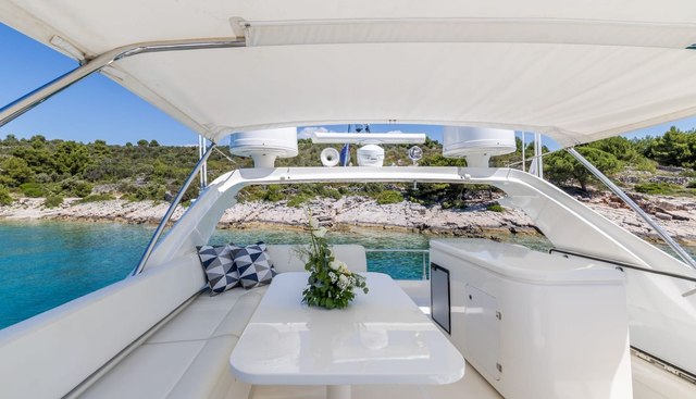 Amy Yacht 3