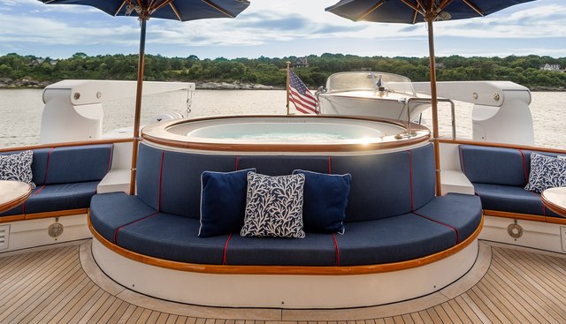 Moon River Yacht 2
