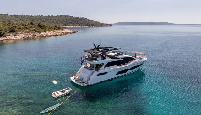 Ascend Yacht 5