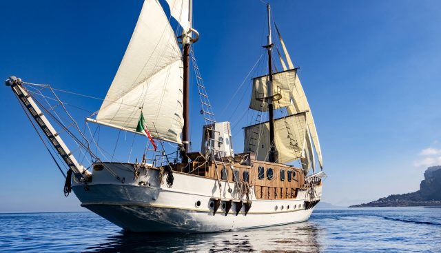 Mimay Yacht 4
