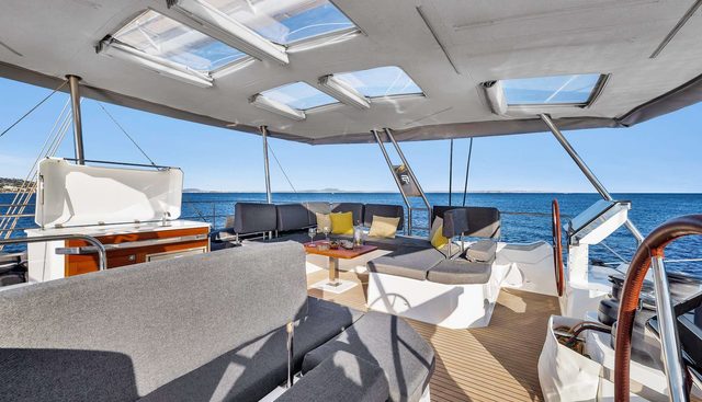 Neow Yacht 3