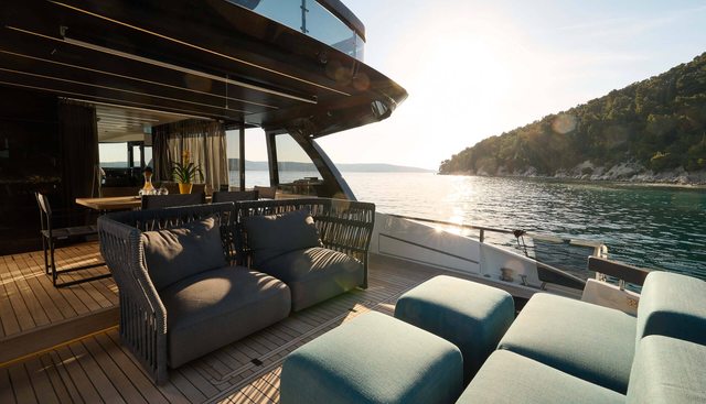 Blue Moon Yacht 4