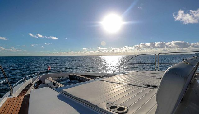 Saint Yacht 4