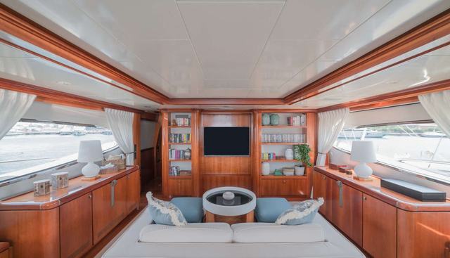 Zambezi Yacht 4