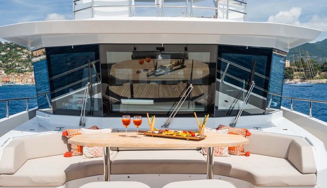 Dulce De Leche Yacht 4