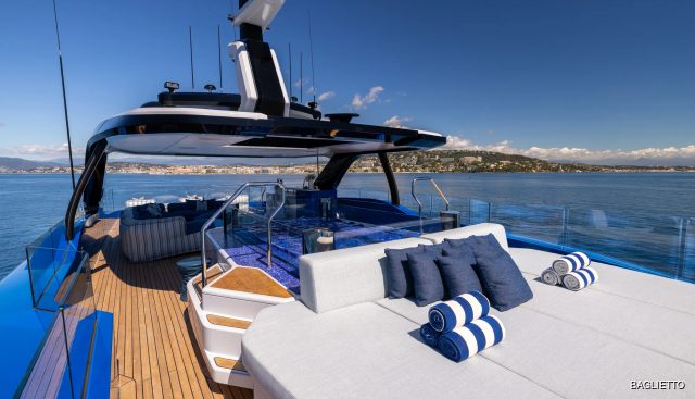 Sui Generis Yacht 2