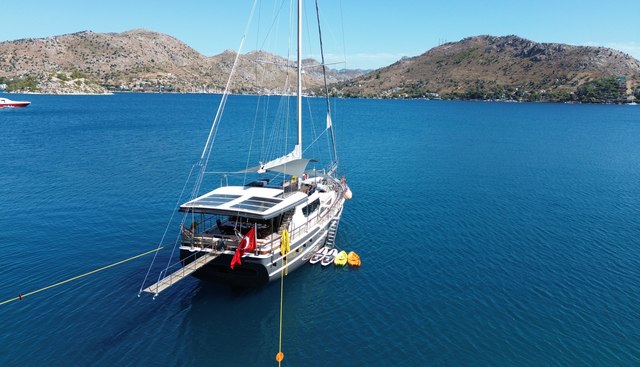 Arni Yacht 5