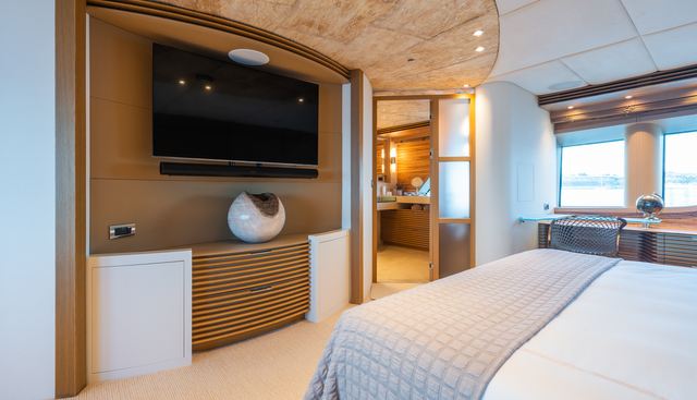 Serenity Yacht 4