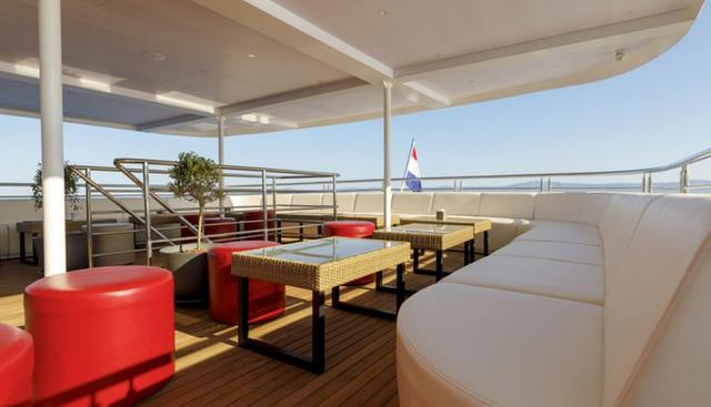 Queen Eleganza Yacht 4