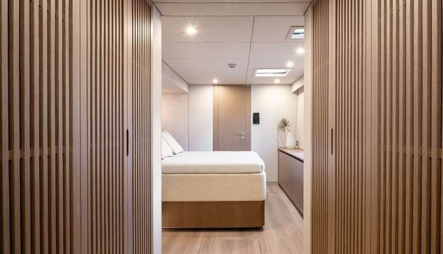 Midori Yacht 4
