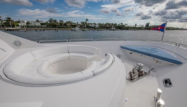 Libertas Yacht 2