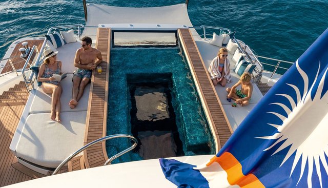 Amor a Vida Yacht 4