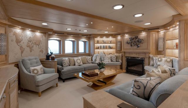 Nero Yacht 8